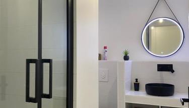 T2 très bien situé-refait-Balcon aménagé-box clos - Foto 2