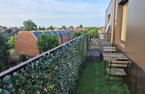 Panoramic Pondview Penthouse - Foto 12