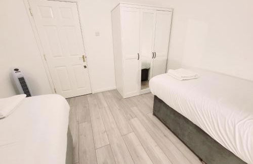 Garland Modern 2 Bedroom Apartment With Parking London - Foto 17