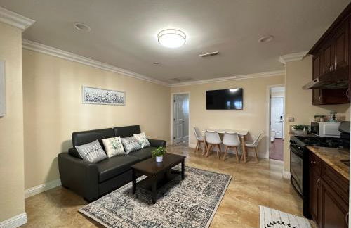 Huntington Beach adorable 2 bedrooms, 2 bathrooms - Photo 7