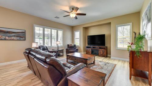 Home with Hot Tub and Outdoor Space in Queen Creek! - Foto 3