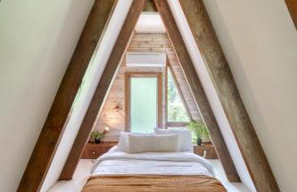 Modern A-Frame Cabin in the Woods - Foto 14