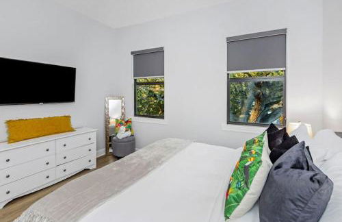 5BR Serenity Tampa Pool and Hot tub - Foto 12