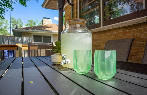 Entertainment Haven w Firepit, Games & Fenced Yard - Foto 14