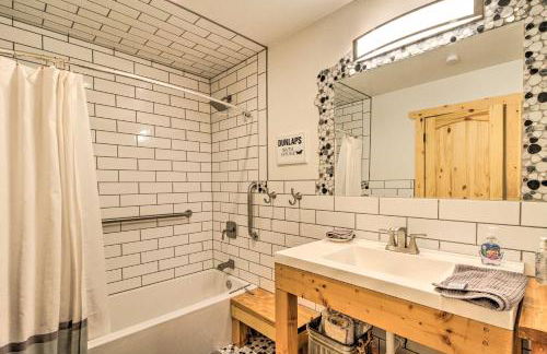 Stunning San Ysidro Homestead with Large Porch! - Foto 21