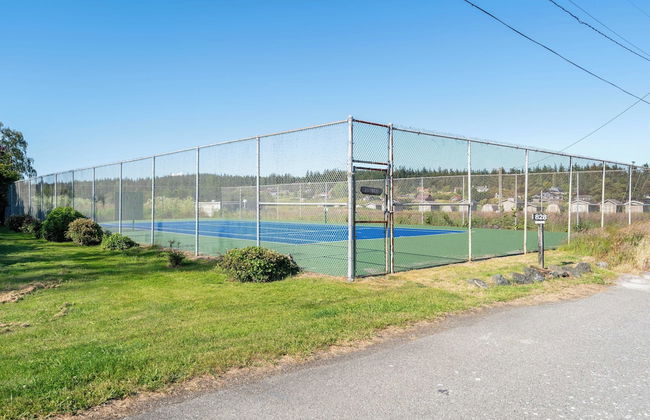 Beachcomber's Bliss by Avantstay Steps to the Beach Ocean Views - Photo 42