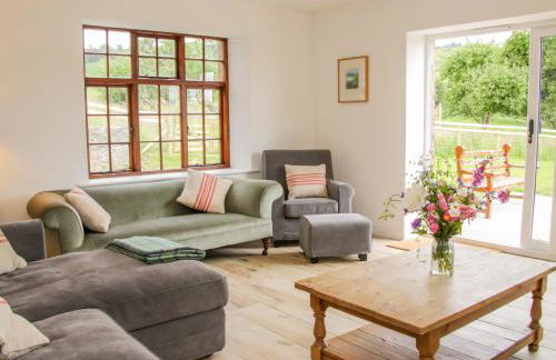 The Old Farmhouse, Upper Pitts - Photo 9