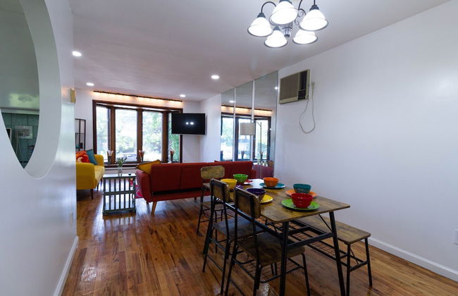 Cheerful & Beautiful 3-Bedroom Ranch - Photo 68