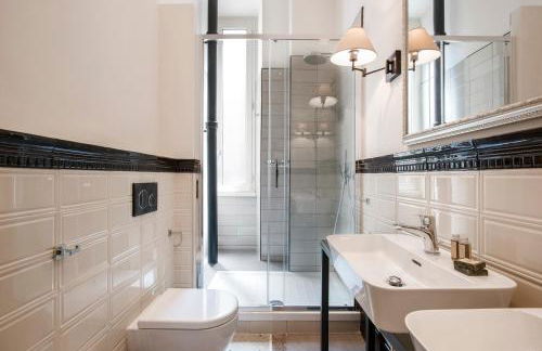 Flat Three - Photo 54