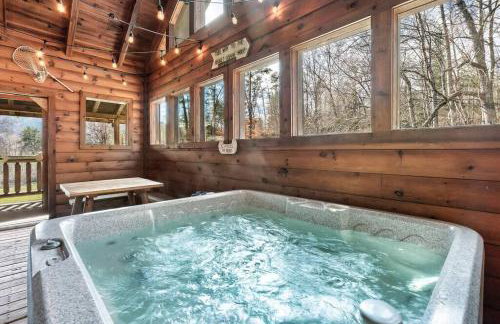 Spectacular MTNS Views with PRIVATE HOT TUB with Pool Table and Private Pond - Foto 3