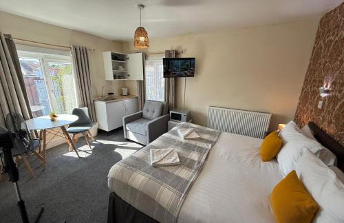 Southsea 2nd Floor Studio Apartment, Free Private Parking - Foto 17