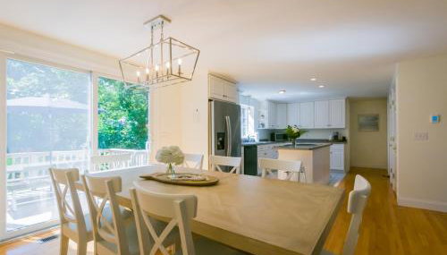 4 Bed, 3 Bath Cape style home, steps away from Private Association Beach at Sandwich Downs - Foto 4