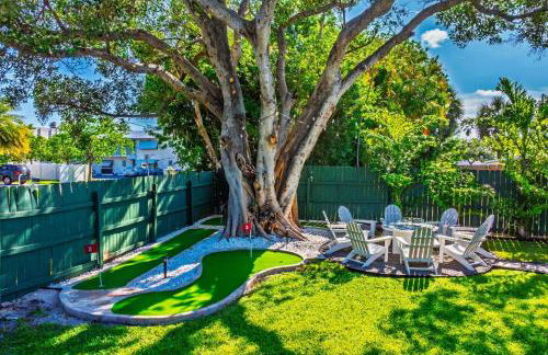 Heated Pool- MiniGolf- Fire Pit- Game Room- 1mi to Beach - Foto 38