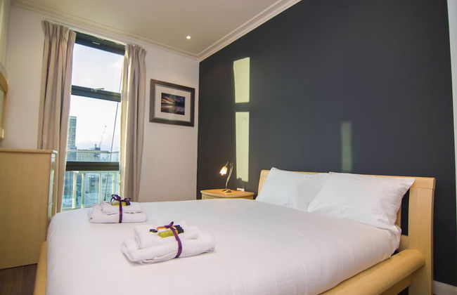 Canary Wharf - Corporate River View Apartments - Photo 16