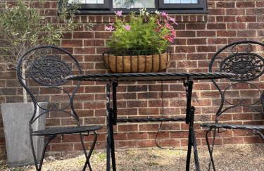 The Old Telephone Exchange - surrounded by fields! - Photo 32