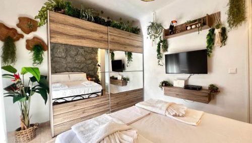 Jungle In The City ,Corfu - Kanoni - Foto 4