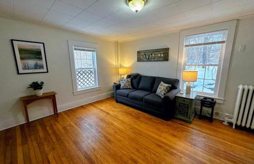 Experience the Rocks Estate like never before with a stay at the Gardeners Cottage! - Foto 16