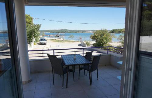 Villa Lavanda - family friendly, beachfront - Photo 69