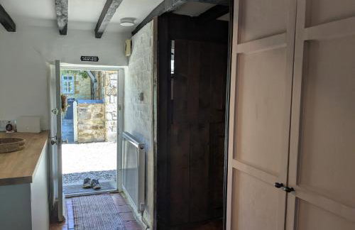 Period Thatched Cottage Towcester - Photo 49