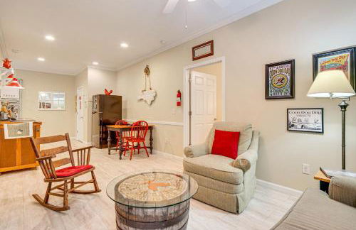 Walk to Main Street Saluda Escape with Garden Patio - Foto 9