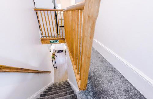 Oxford House by YourStays - Cosy Home in the Suburb of May Bank - Foto 25