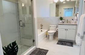 Remodeled Palm Haven Escape, Movie Room, Backyard - Foto 27