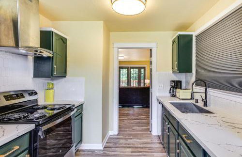 2 Mi to Dtwn Tacoma Charming Home with Deck and Yard! - Foto 11