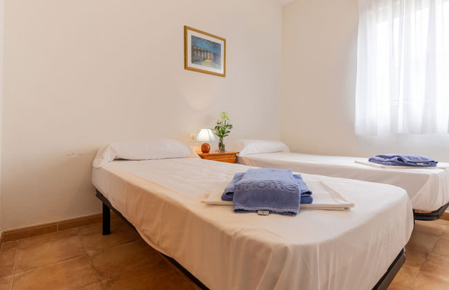 3 bedroom House in Salou with swimming pool and garden - Photo 21