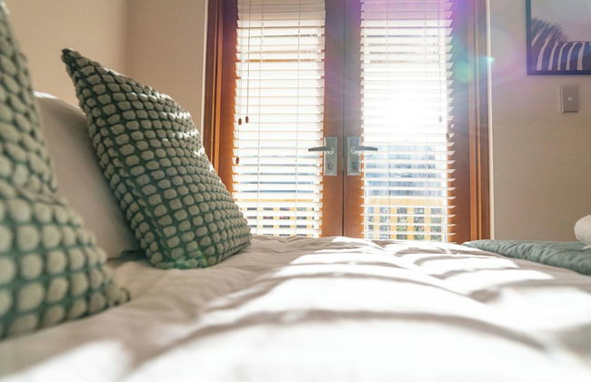 Cozy Home with fireplace 5mins to beach - Foto 3