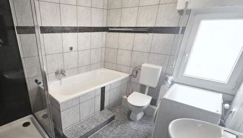 Workers Apartments Satzvey - Photo 2, towels, Shower