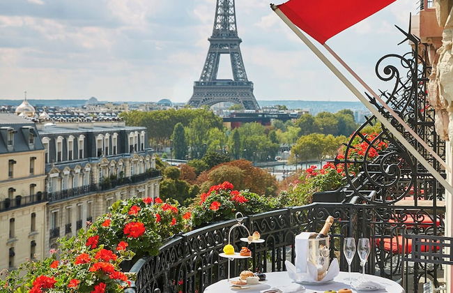 Hôtel Plaza Athénée - Dorchester Collection - Photo 1