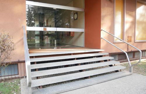 GuestHost - Raffaella splendido bilo x4 - Photo 39