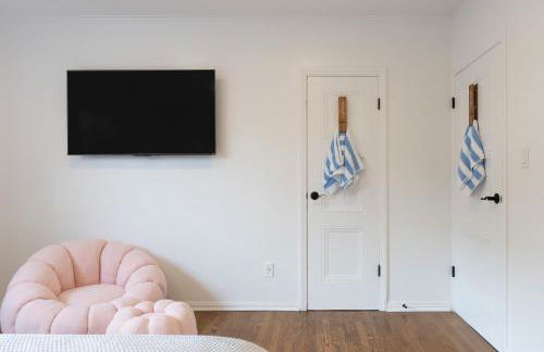 Angel&Rose Universal Hollywood Heated Pool House King Bed - Foto 23