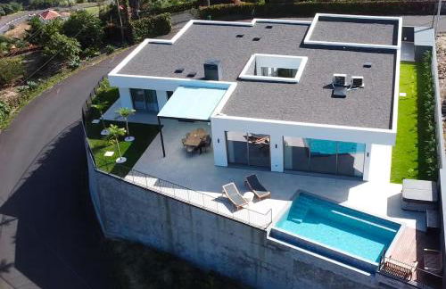 Elysium São Vicente - Designer Villa with Ocean View, Heated Pool, Jacuzzi & Sauna - Foto 72