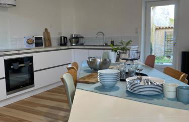 LE REPAIRE DU CLAIN gîte 4 étoiles pour 14 personnes avec piscine proche du Futuroscope - Foto 41