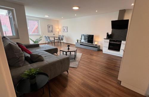 Jellys Apartment - 70qm - Balkon - Küche - Parken - 2x smart TV - King Size Bett - nur 5min zum Europa Park - Foto 3