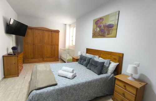 AR Home - Apartamento de 3 dormitorios con ascensor en Las Huesas, Telde - Foto 1