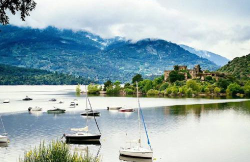 GREDOS RURALRUT cerca del CASTAÑAR de El Tiemblo, Reserva Natural VALLE DE IRUELAS, alojamiento acogedor con cabina hidromasaje, chimenea eléctrica, calefacción, wifi, cocina - Photo 63
