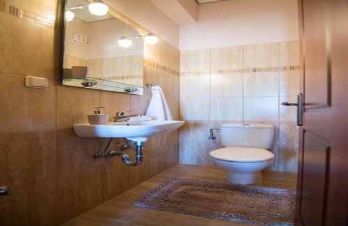 St George's Castle House - Photo 43