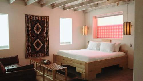 Large West Texas Suite at Iconic Property - Foto 3