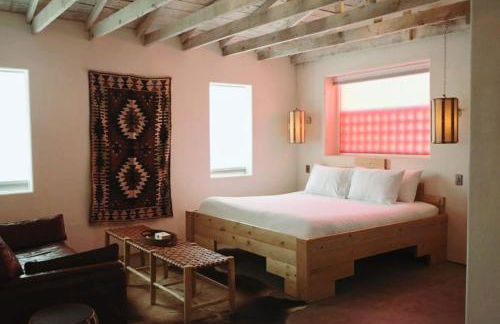 Large West Texas Suite at Iconic Property - Foto 3