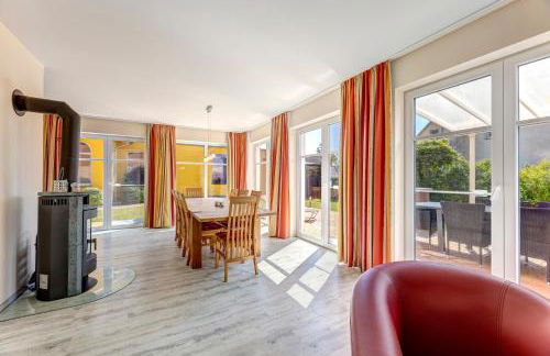 Ferienhaus Meinholdstraße mit eigener Sauna, Kamin, 4 Schlafzimmern ca 500m vom Ostseestrand - Foto 5