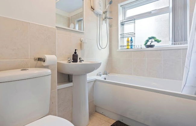 1 Bedroom Apartment Sleeps 4, Free Parking, Tv - Foto 12