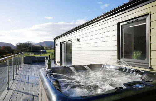 Castlehill cabin with a hot tub - Foto 1