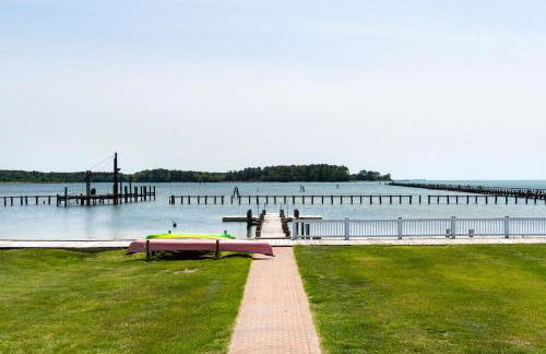 25 Bedrooms - Retreat Center Waterfront Renovated - Foto 44