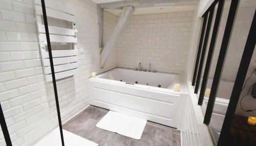 Appartement jacuzzi privatif : Urban Love - Foto 4