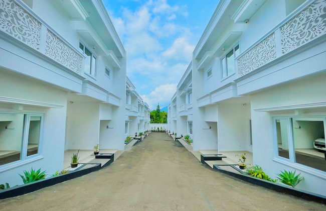 RRR Luxury Villas - Photo 1