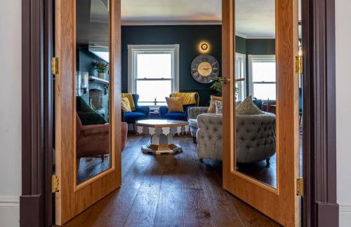 Luxury Penthouse Retreat with Epic Ocean Views & Log Burner - Foto 158