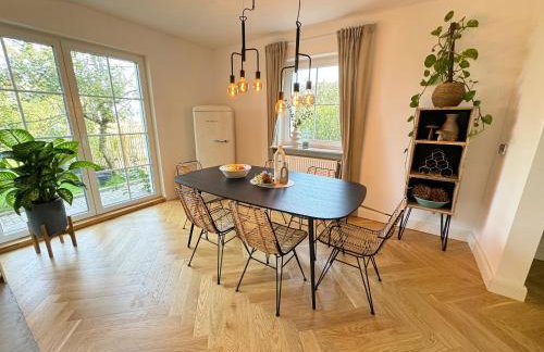 Stilvolles Haus mit Naturgarten & Weitblick - für Familien & Freunde - Foto 39