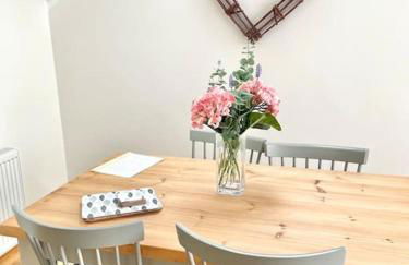 Wayside, Yorkshire Wolds Holiday Home, Sleeps 4, Parking - Foto 11